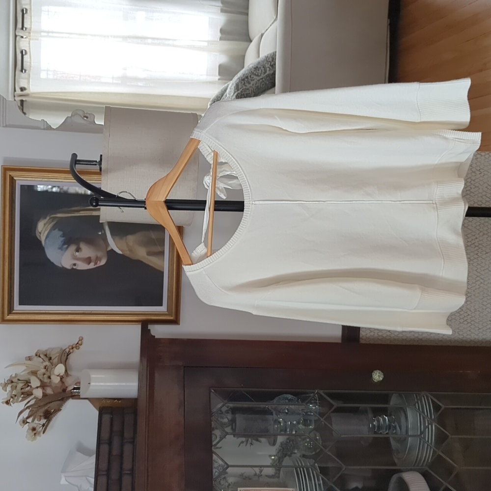 🪞 NWT Anthropologie Soft White Top